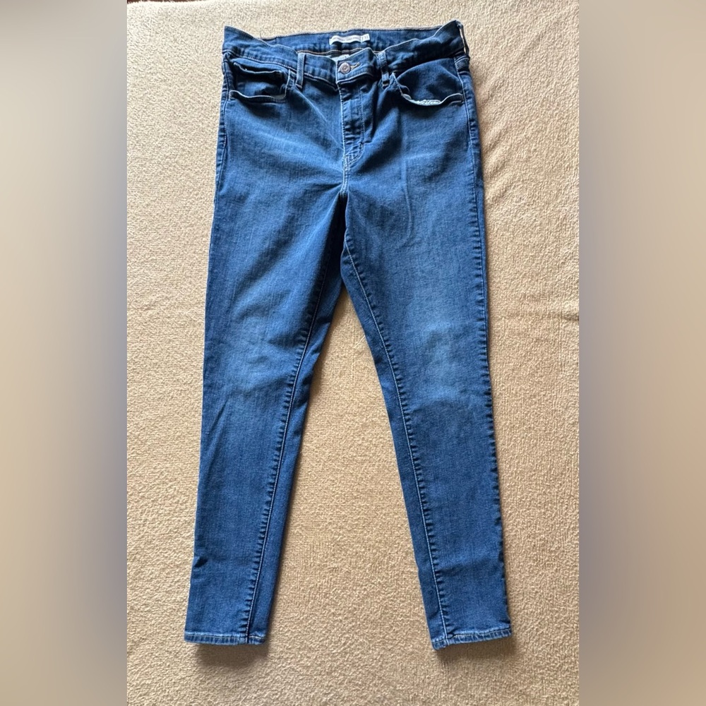 Levi's 720 Mid-Blue High Rise Super Skinny Jeans